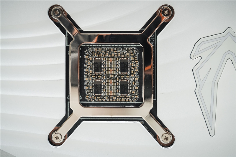 索泰RTX 4090月白深度測試：鎖定年度旗艦,！A卡沒得玩了